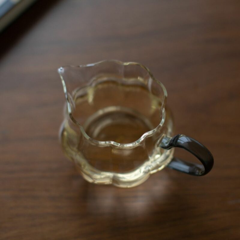 Simple Chic Glass Handle Glass Apple Shape Fair Cup Gong Dao Bei