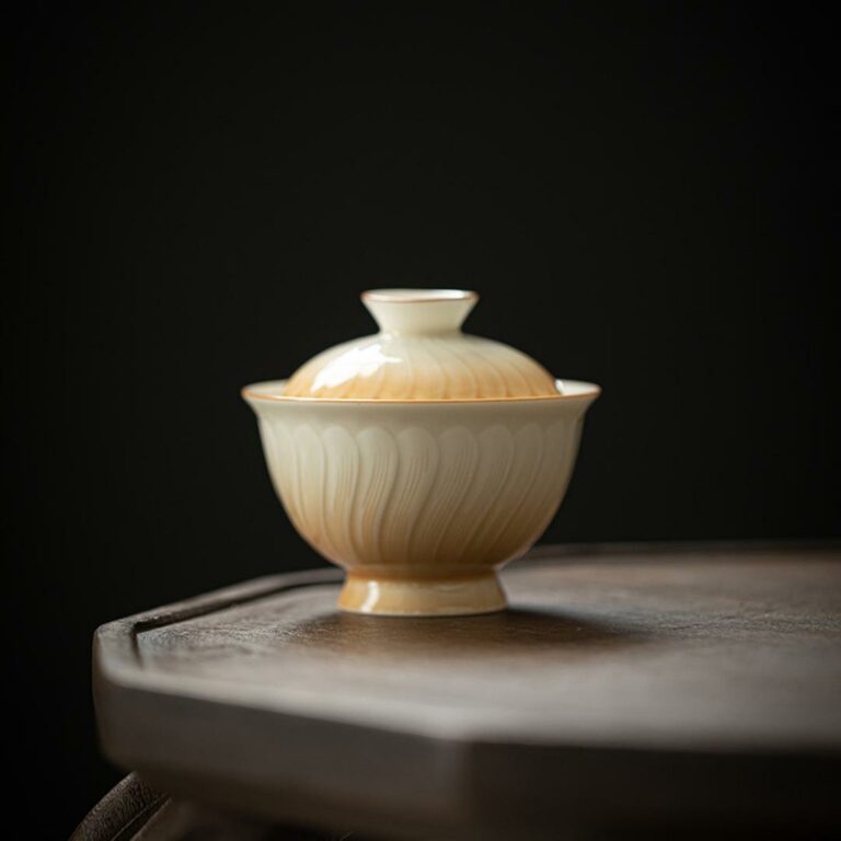 Vintage Ceramic Flower Petal Pattern Gradient Yellow Gaiwan - China Tea ...