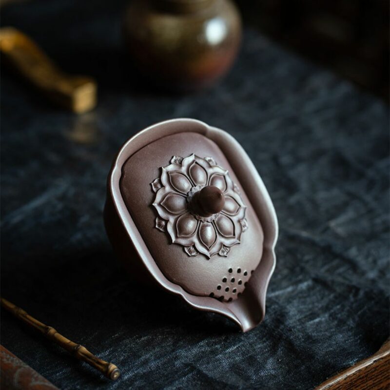 handmade-zisha-yixing-clay-bionic-lotus-150ml-grab-pot-2