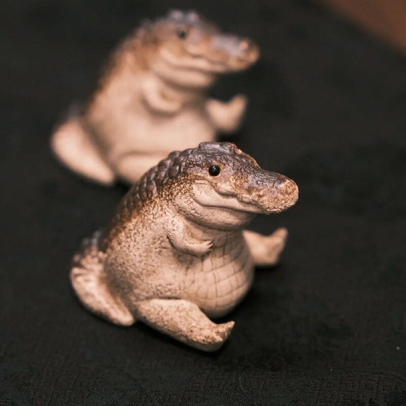 creative-zisha-yixing-clay-cute-little-chubby-crocodile-tea-pet-1