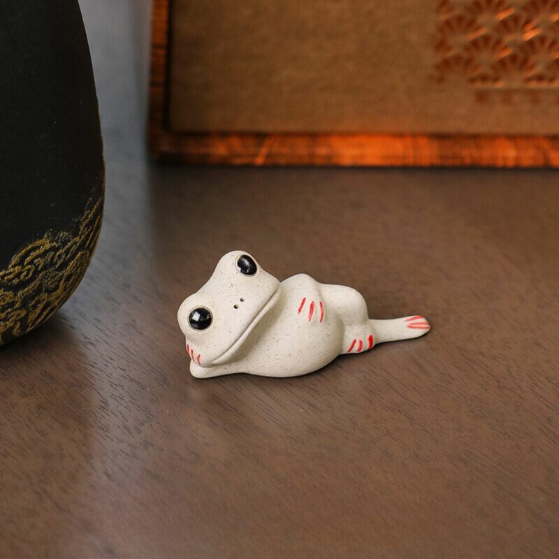 handmade-zen-style-ceramic-cute-little-frog-tea-pet-2