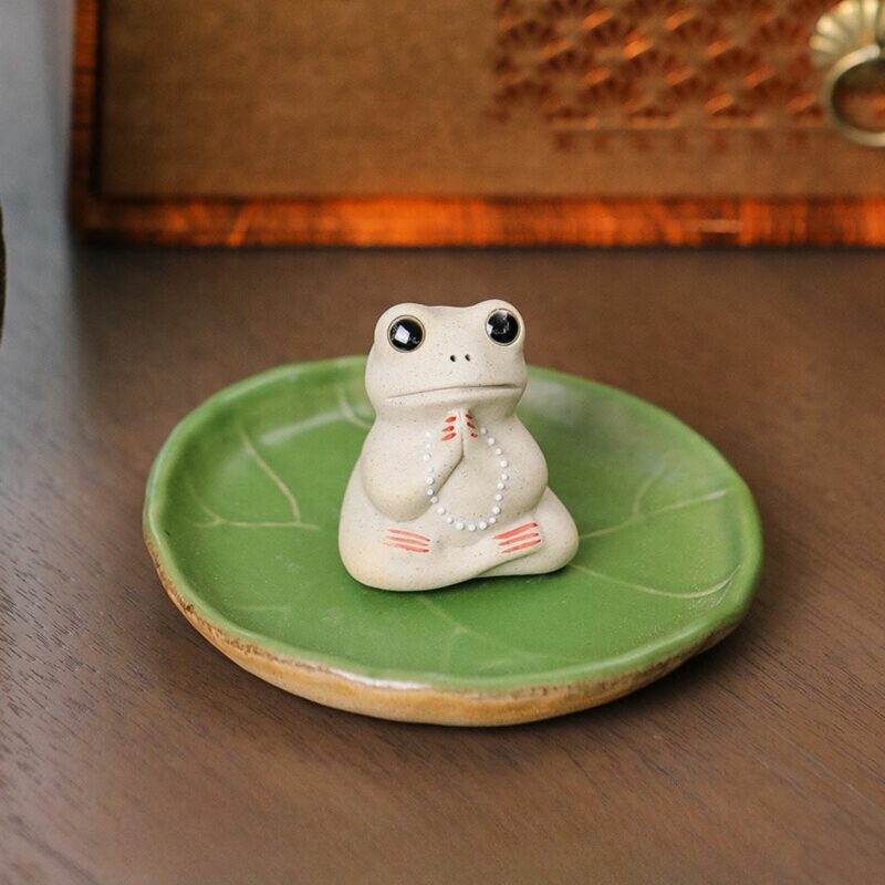 handmade-zen-style-ceramic-cute-little-frog-tea-pet-5