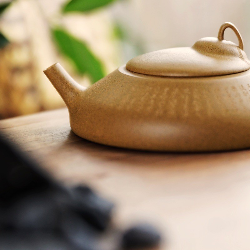 handmade-golden-duanni-li-bai-yixing-teapot-7