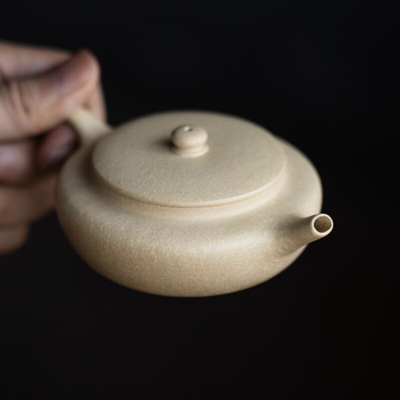 ben-shan-lvni-bian-chen-90ml-yixing-teapot-12
