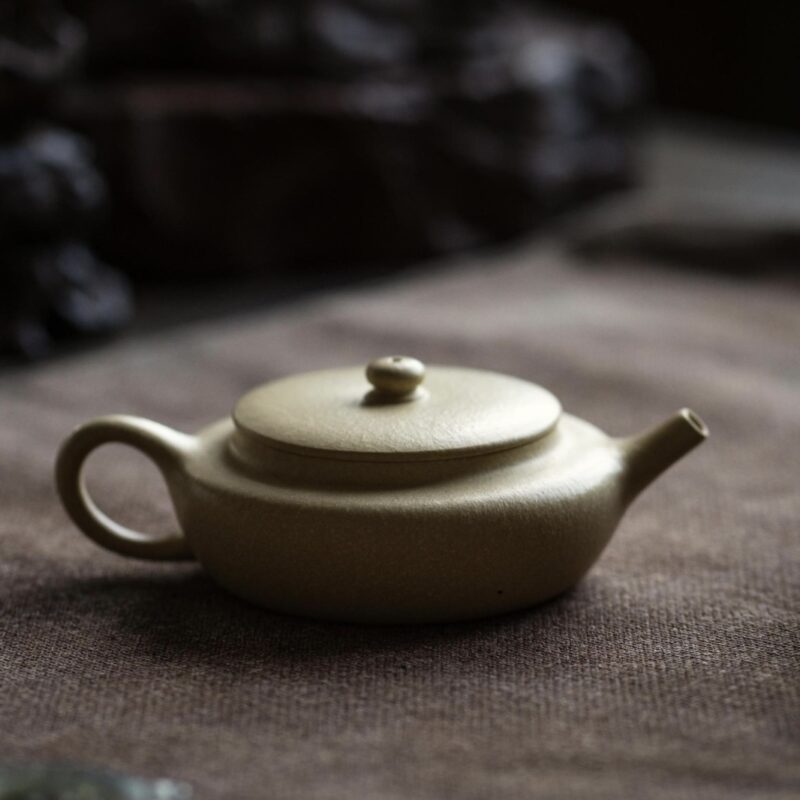 ben-shan-lvni-bian-chen-90ml-yixing-teapot-5