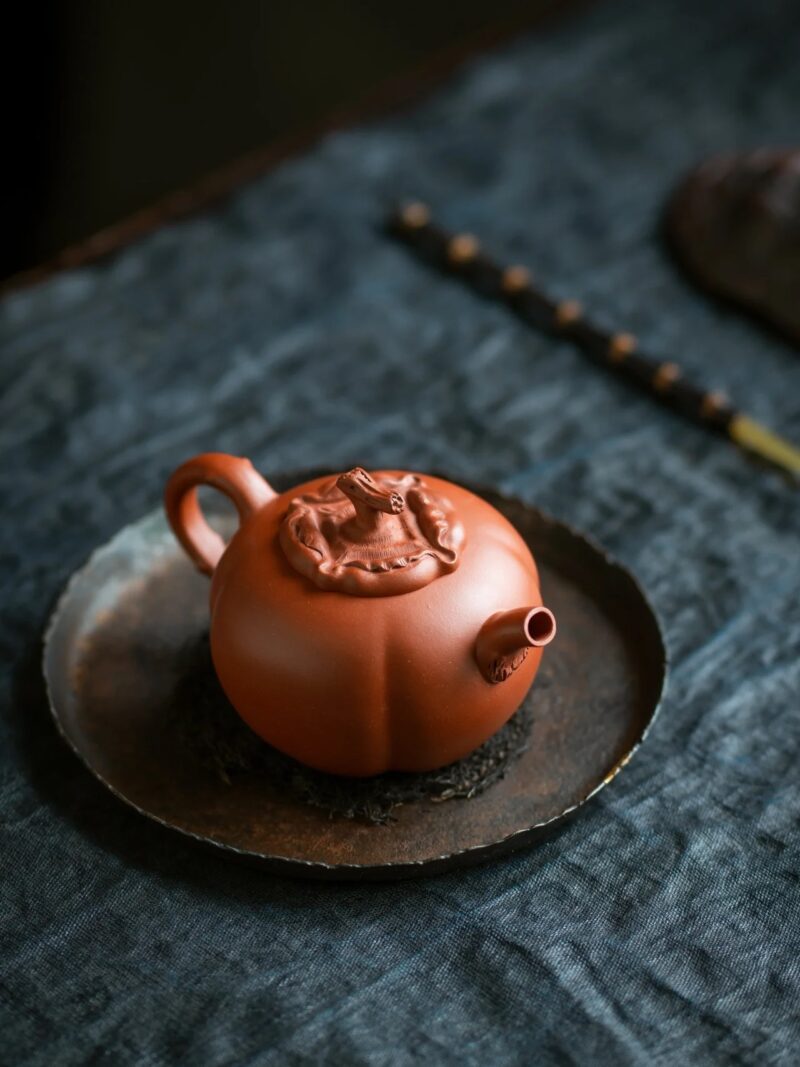 creative-xiao-hong-ni-persimmon-150ml-yixing-teapot-2