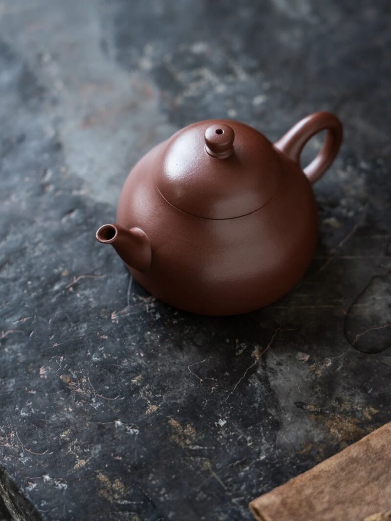 half-handmade-aged-zini-ban-yue-150ml-yixing-teapot-12