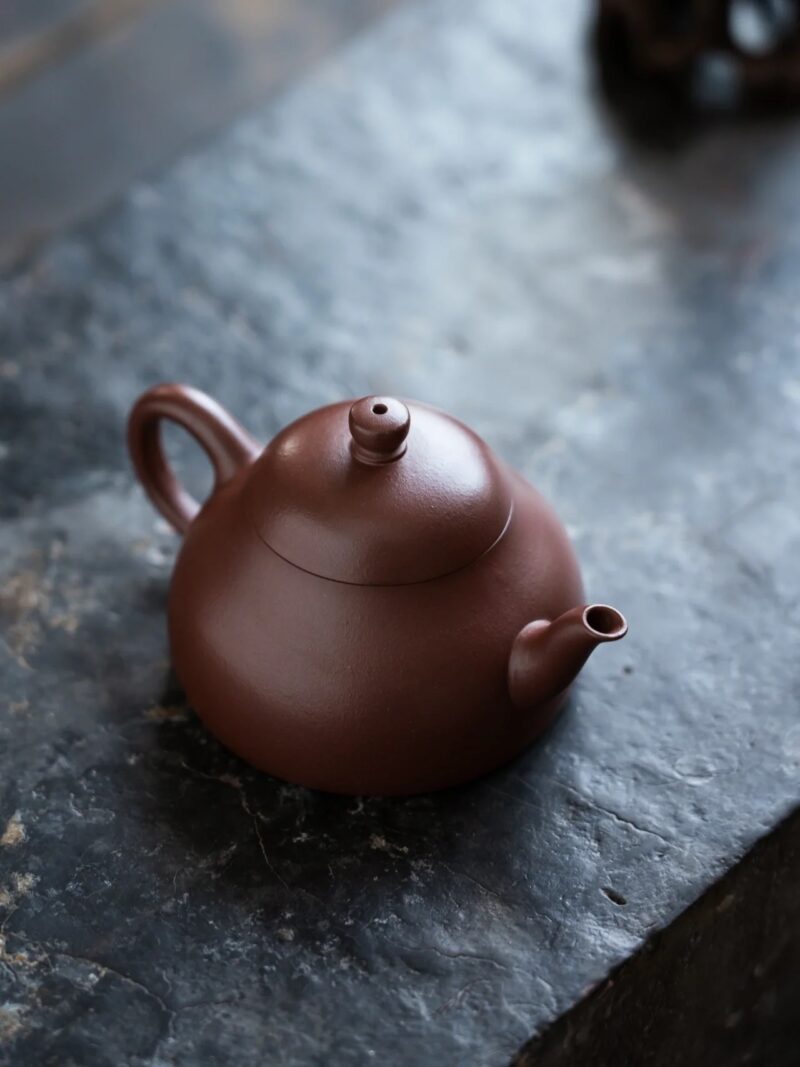 half-handmade-aged-zini-ban-yue-150ml-yixing-teapot-3