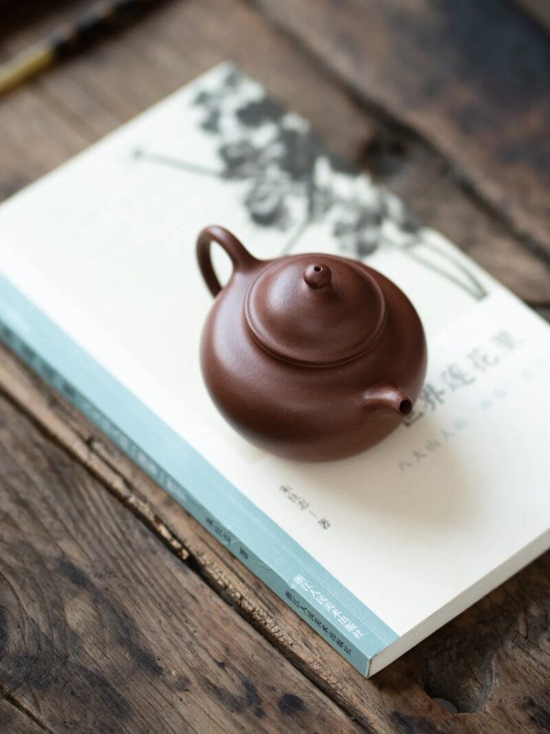 half-handmade-aged-zini-mini-lian-zi-90ml-yixing-teapot-3