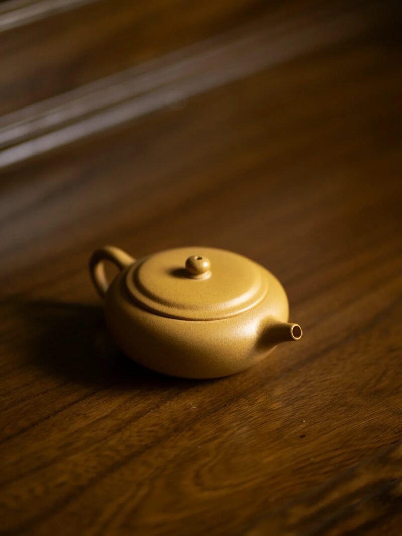 half-handmade-ben-shan-duanni-xiang-yu-140ml-yixing-teapot-3