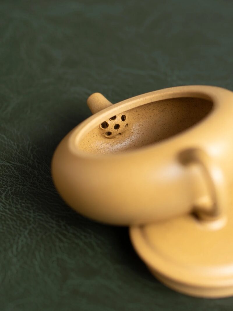 half-handmade-ben-shan-duanni-xiang-yu-140ml-yixing-teapot-9