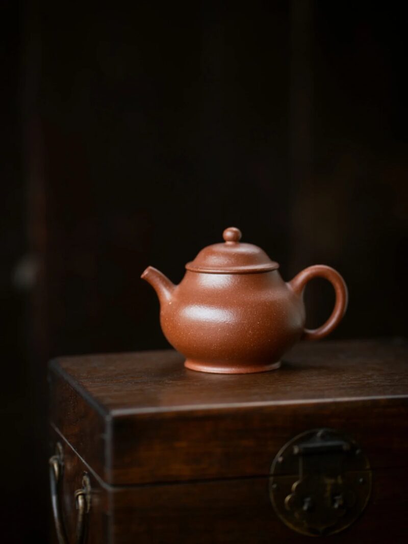 half-handmade-jiang-po-ni-pan-hu-120ml-yixing-teapot-19