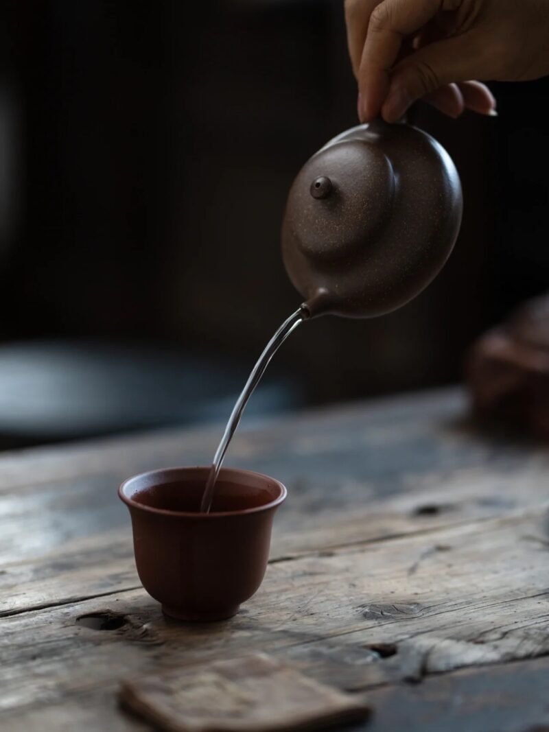 half-handmade-qing-hui-zini-jing-le-120ml-yixing-teapot-7