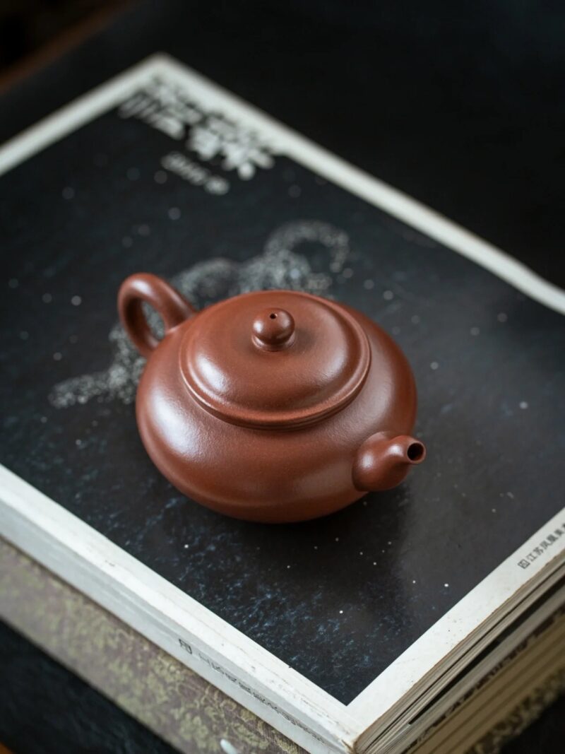half-handmade-zini-bian-ying-200ml-yixing-teapot-8