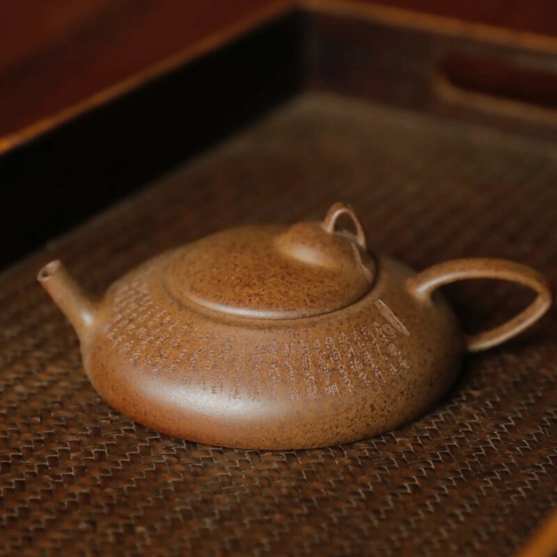 handmade-golden-duanni-li-bai-yixing-teapot-10