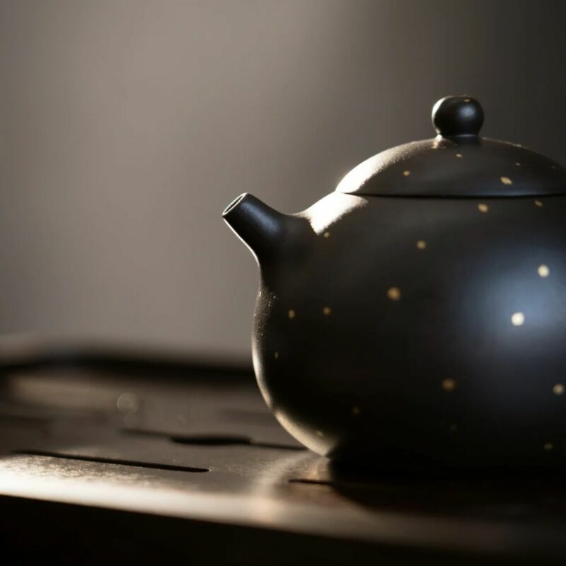 half-handmade-hei-xin-tu-dou-kou-xi-shi-150ml-yixing-teapot-7