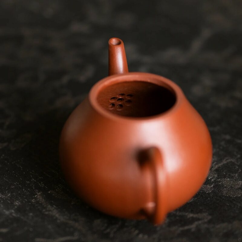 half-handmade-zhuni-tall-pear-120ml-yixing-teapot-10