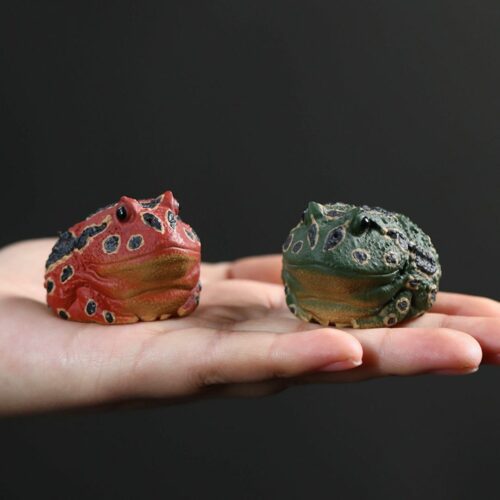 handmade-zisha-yixing-clay-horned-frog-tea-pet-1