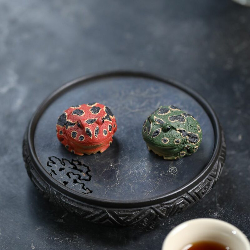 handmade-zisha-yixing-clay-horned-frog-tea-pet-6