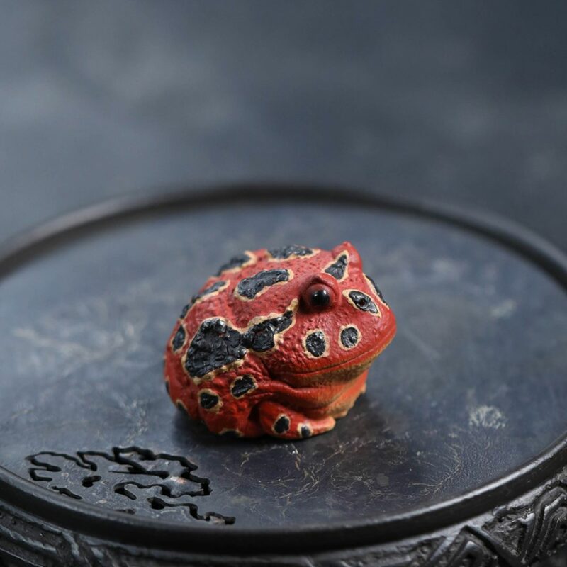 handmade-zisha-yixing-clay-horned-frog-tea-pet-7