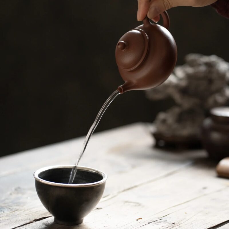 half-handmade-jiang-po-ni-duo-zhi-160ml-yixing-teapot-11