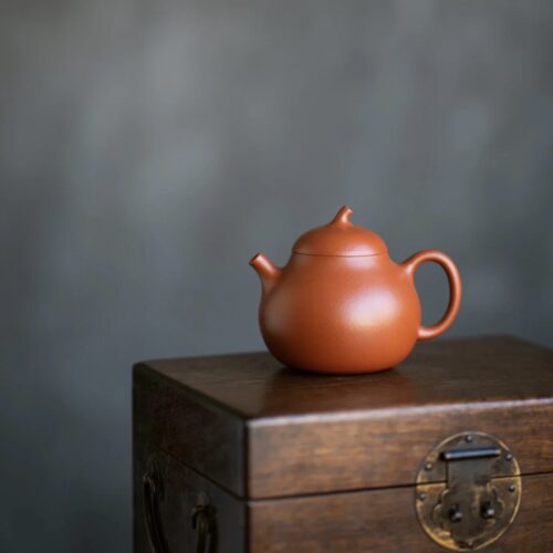 half-handmade-xiao-hong-ni-qie-gua-130ml-yixing-teapot-10