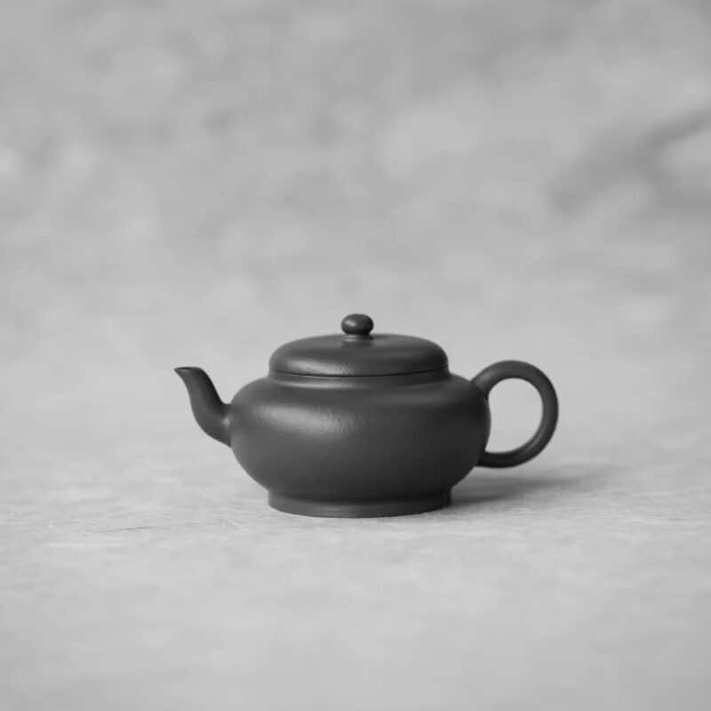 half-handmade-zhuni-bian-deng-120ml-yixing-teapot-7
