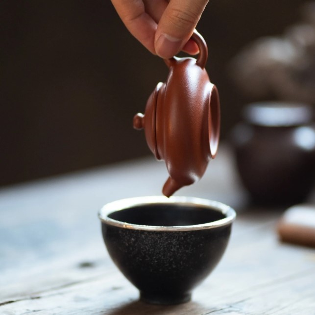 half-handmade-zhuni-mini-pan-hu-yixing-teapot-16