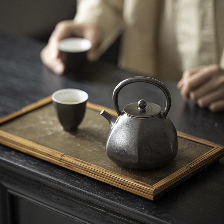 japanese-style-black-glaze-290ml-teapot-5