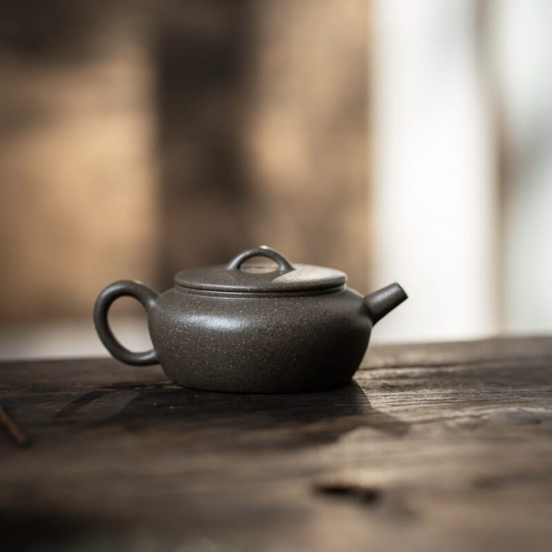 qing-duanni-da-bin-shi-yi-150ml-yixing-teapot-4