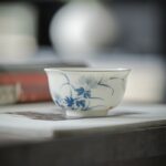 Qinghua Ceramic Chrysanthemum 100ml Host Tea Cup