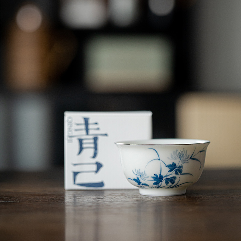 qinghua-ceramic-chrysanthemum-100ml-host-tea-cup-5