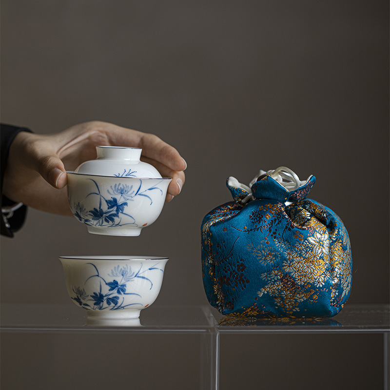 qinghua-white-porcelain-daisy-100ml-tea-set-4