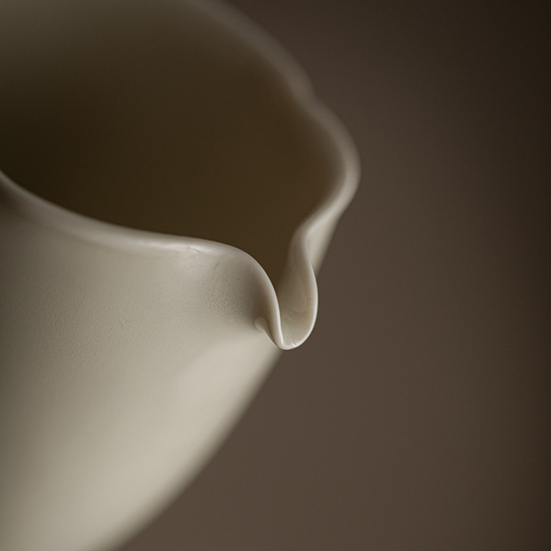 ding-ware-ceramic-flower-petal-200ml-fair-cup-gong-dao-bei-8