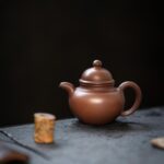 Di Cao Qing Shou Zhen Duo Qiu 180ml Yixing Teapot