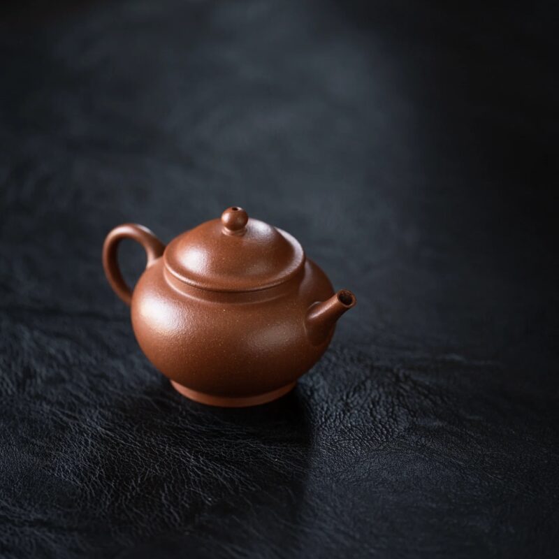 half-handmade-jiang-po-ni-ju-lun-120ml-yixing-teapot-15