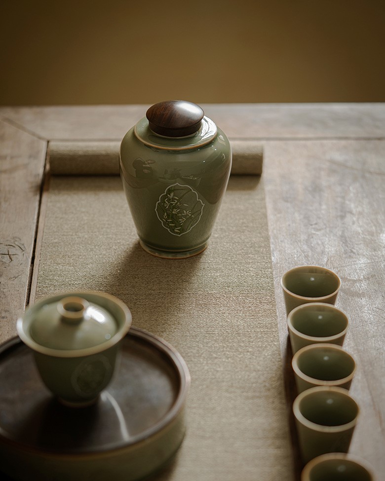 yue-ware-ceramic-lily-500ml-tea-jar-6
